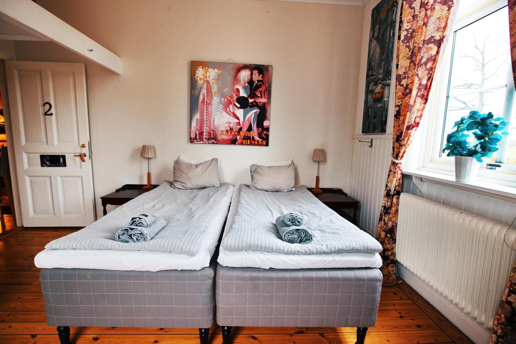 Hagbackensgard Bed&Breakfast Orebro Exterior photo
